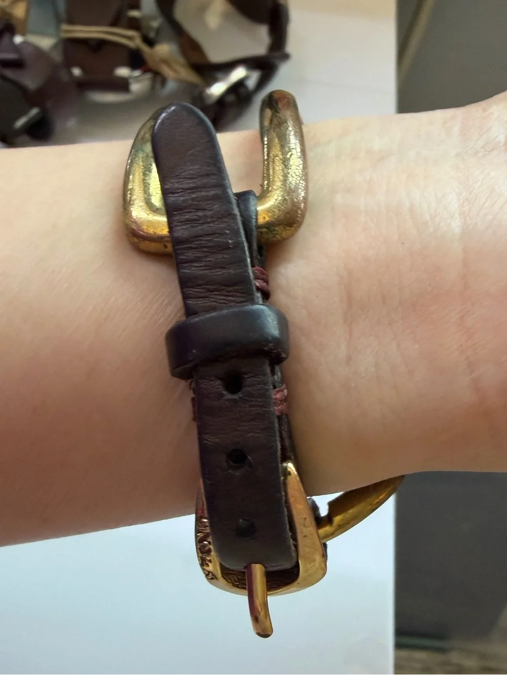Bathed 18K gold-leather and metal watch